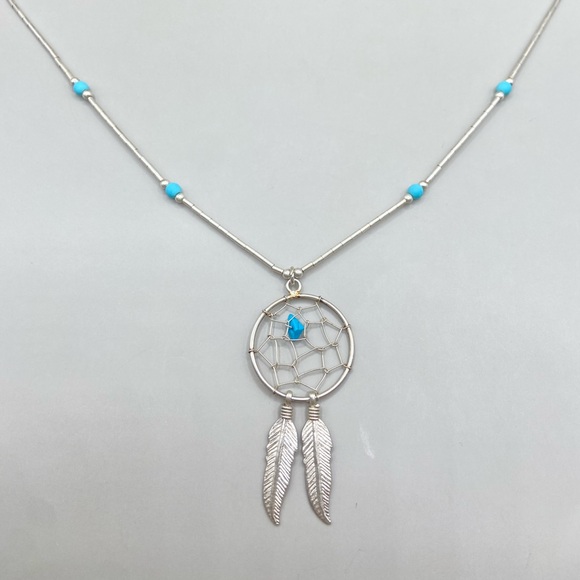 Vintage Jewelry - Native American Liquid Silver Turquoise Dreamcatcher Necklace